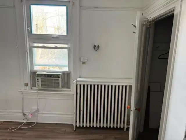 1 unit on 2nd floor in house walk to UFT near Subway - Photo 5