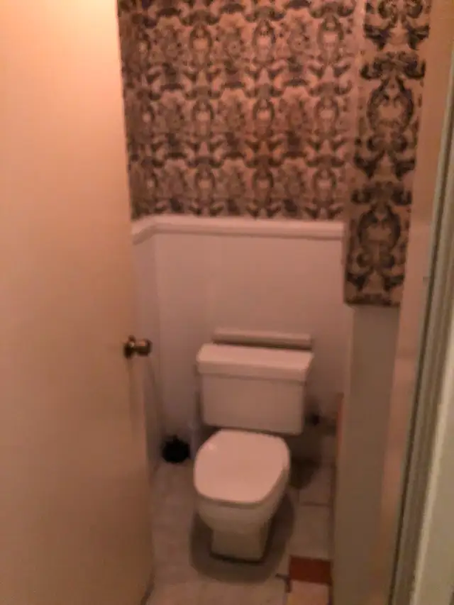 1 unit on 2nd floor in house walk to UFT near Subway - Photo 7