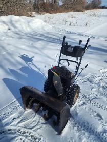 Yardworks 9.5hp 28" snowblower