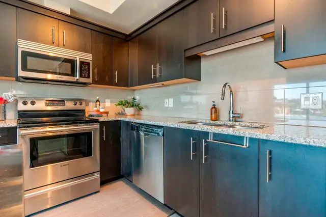 Stunning Condo with a View to Match at 15 King's Wharf #1007! - Photo 4