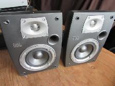 JBL N24 II Bookshelf Speakers- 4 inch woofers, Titanium tweeter - Photo 7
