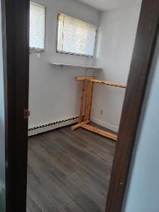 Wildwood area 2 bed   den. Perfect for students! - Photo 14