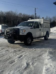 2015 Ford Super Duty F-250 SRW 4x4 with high roof cap — CERTIFIE - Photo 3