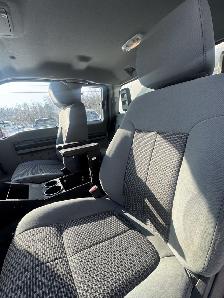 2015 Ford Super Duty F-250 SRW 4x4 with high roof cap — CERTIFIE - Photo 7