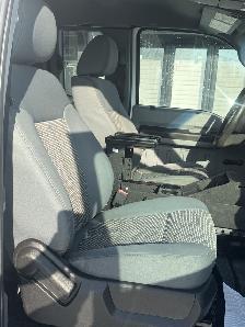 2015 Ford Super Duty F-250 SRW 4x4 with high roof cap — CERTIFIE - Photo 12