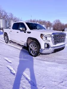 2020 GMC Duramax - Photo 2