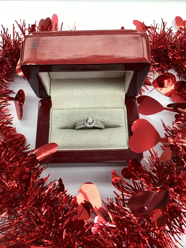 bague en or blanc double