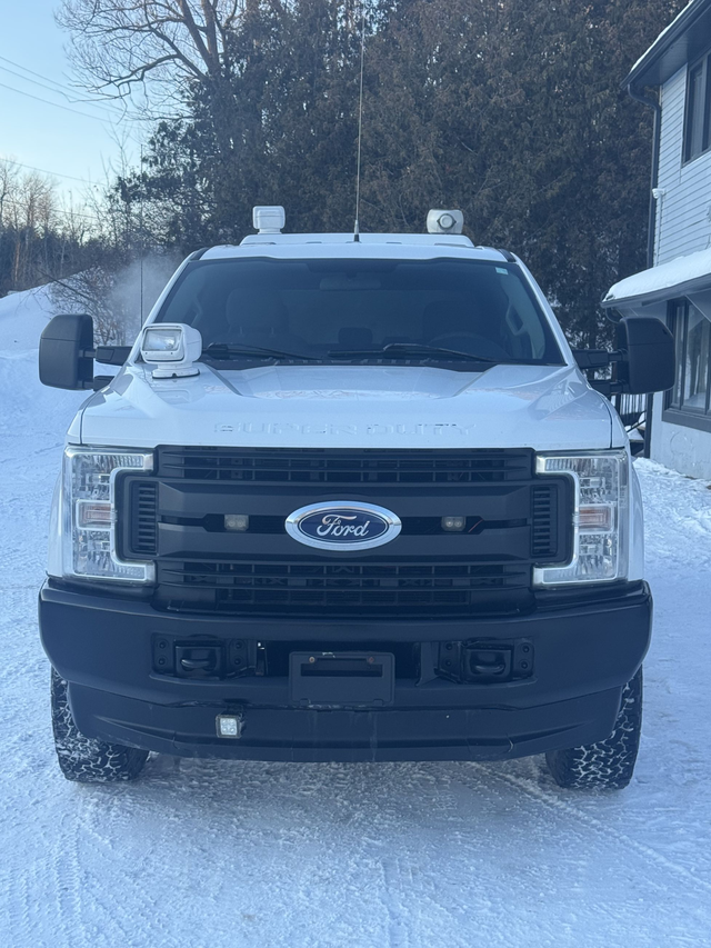 2017 Ford Super Duty F-250 SRW 8 FT LONG BOX WITH CAP — CERTIFIE