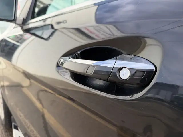 2013 Mercedes-Benz ML 350| One Owner| Harman/Kardon Speakers - Photo 9