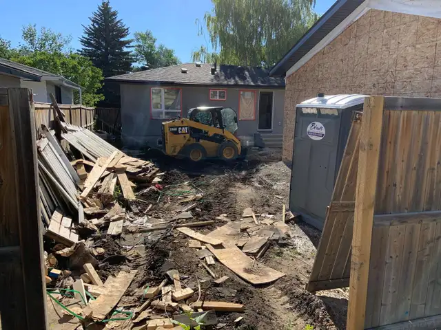 JUNK REMOVAL & HAULING — 20% OFF | CALGARY - Photo 4