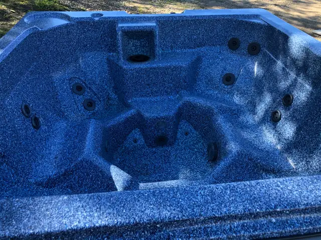I BUY BROKEN OR RUNNING HOT TUB - Photo 7