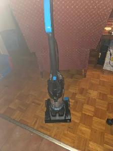 aspirateur bissell fonctionne bien