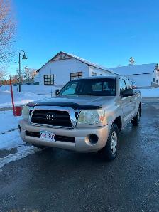 For Sale 2005 Toyota Tacoma Truck Only 239,000kms 2 Year MVI - Photo 2
