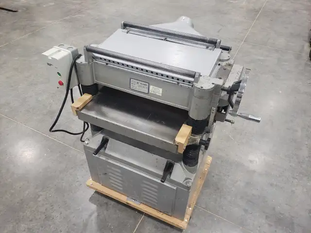 20' Thickness planer - Photo 2