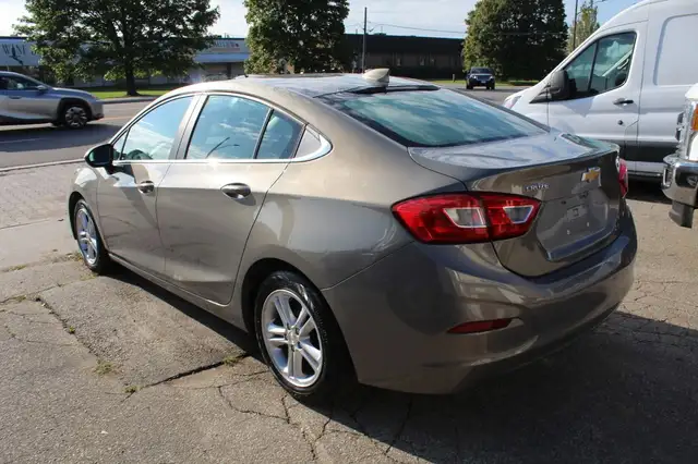 2018 Chevrolet Cruze LT - Photo 6