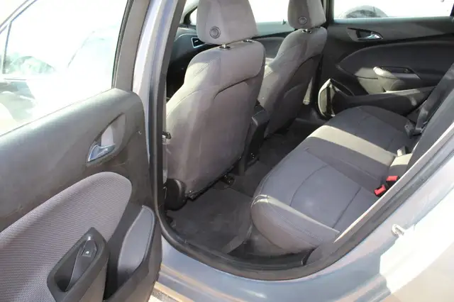 2018 Chevrolet Cruze LT - Photo 11