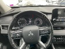 2023 Mitsubishi Outlander - Photo 14