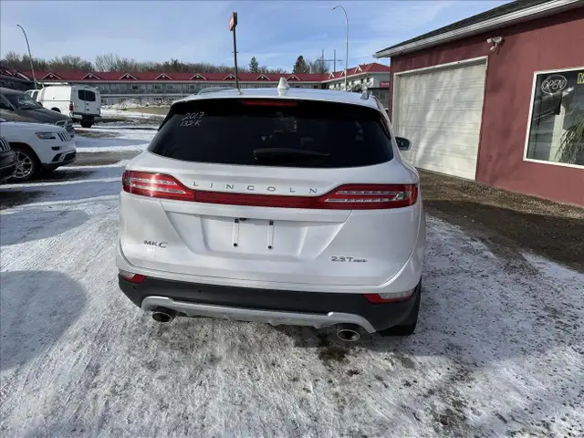 2017 Lincoln MKC 2.3T AWD - Photo 4