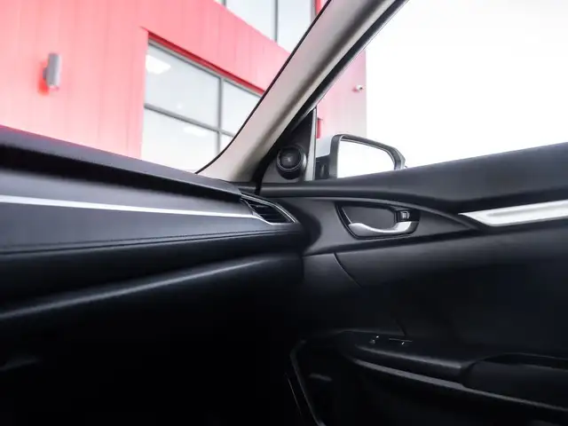 2020 Honda Civic Sedan LX - Sask Unit | Clean Carfax | Manual - Photo 21