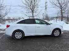 2011 Chevrolet Cruze 2011 CHEVROLET CRUZE , AUTOMATIQUE , 4 CYLI - Photo 2