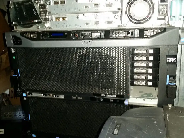 IBM SYSTEM X3850 X5 4x e7-xxxx cpus 64 GIG $180 8 pcie fh 32 ddr