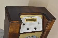 Antique Radio Transformed - Photo 2