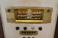 Antique Radio Transformed - Photo 8