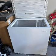 Free Furniture & Electronics – Pickup Only - Photo 4