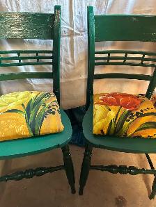 Striking Green Pair of Kitchen Chairs - Photo 4