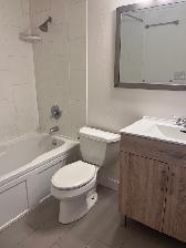 Mar1/1 Br / Nicely Updated/750sf / Balcony / Includes Parking - Photo 6