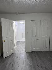 Mar1/1 Br / Nicely Updated/750sf / Balcony / Includes Parking - Photo 8