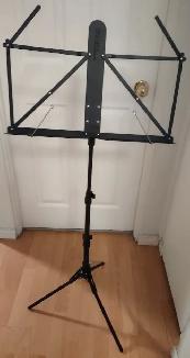 RATstands Scherzo Stand.