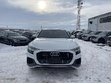 2021 Audi Q8 Progressiv S-line Quattro, AWD // FULLY EQUIPPED - Photo 2