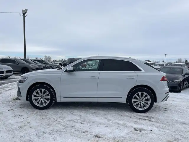 2021 Audi Q8 Progressiv S-line Quattro, AWD // FULLY EQUIPPED - Photo 4