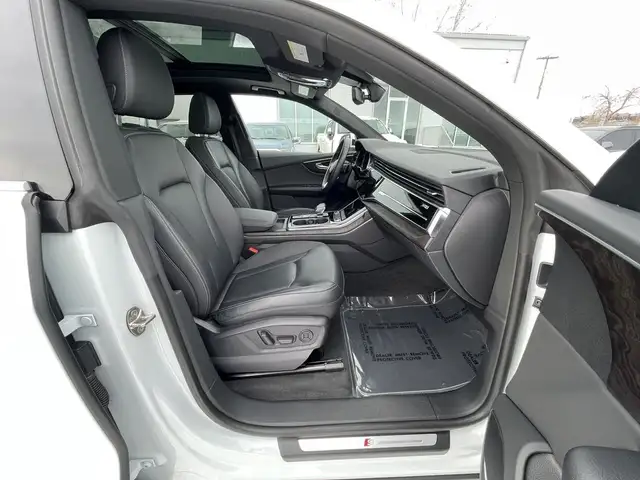 2021 Audi Q8 Progressiv S-line Quattro, AWD // FULLY EQUIPPED - Photo 9