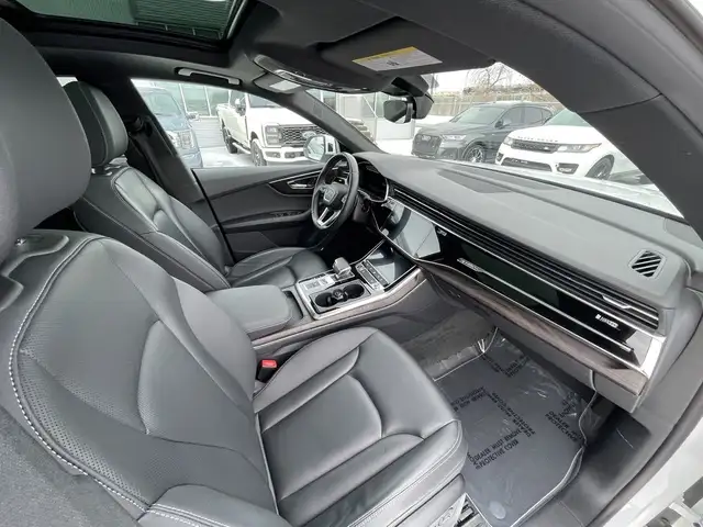 2021 Audi Q8 Progressiv S-line Quattro, AWD // FULLY EQUIPPED - Photo 10