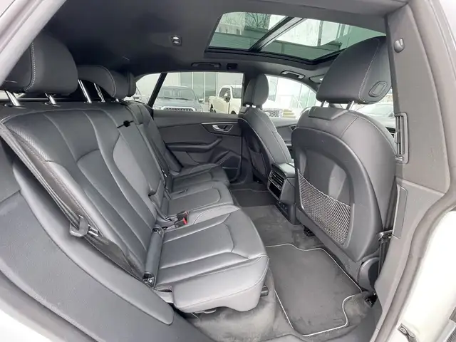 2021 Audi Q8 Progressiv S-line Quattro, AWD // FULLY EQUIPPED - Photo 11