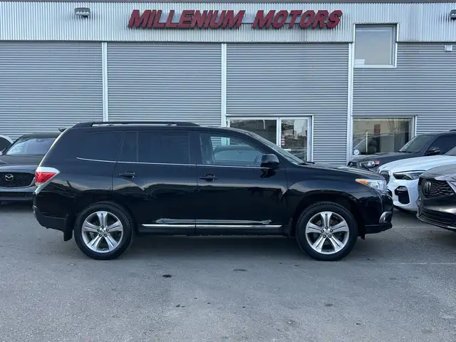2012 Toyota Highlander SPORT 4WD/BACK UP-CAM/SUNROOF/LEATHER/7-P - Photo 24