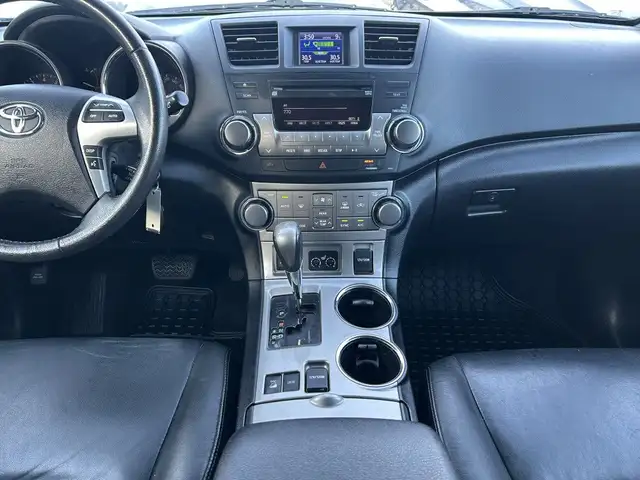 2012 Toyota Highlander SPORT 4WD/BACK UP-CAM/SUNROOF/LEATHER/7-P - Photo 31