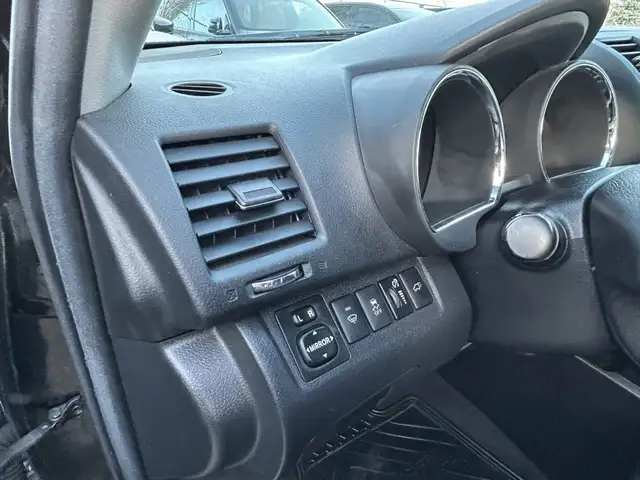 2012 Toyota Highlander SPORT 4WD/BACK UP-CAM/SUNROOF/LEATHER/7-P - Photo 37