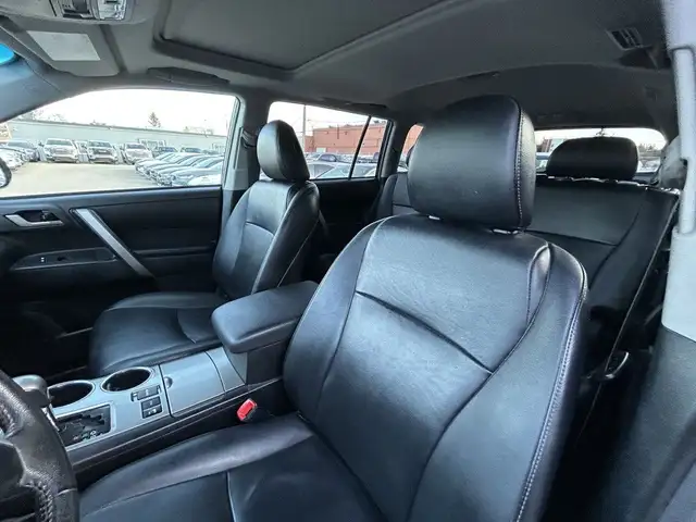 2012 Toyota Highlander SPORT 4WD/BACK UP-CAM/SUNROOF/LEATHER/7-P - Photo 40
