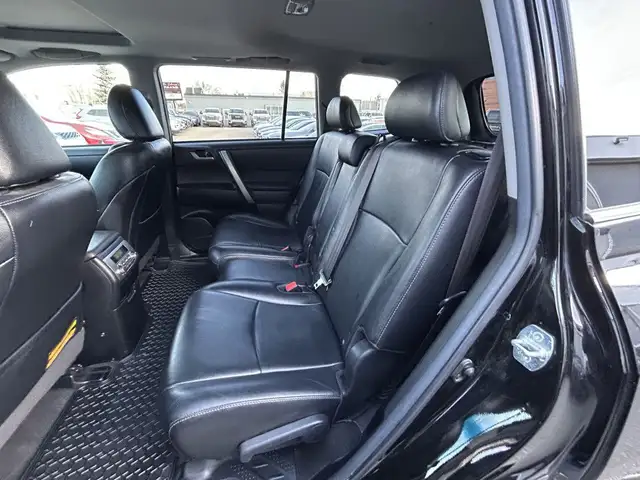 2012 Toyota Highlander SPORT 4WD/BACK UP-CAM/SUNROOF/LEATHER/7-P - Photo 41