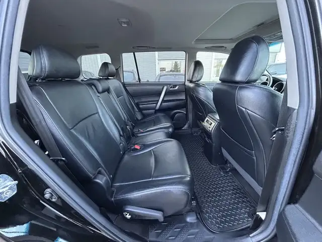 2012 Toyota Highlander SPORT 4WD/BACK UP-CAM/SUNROOF/LEATHER/7-P - Photo 45