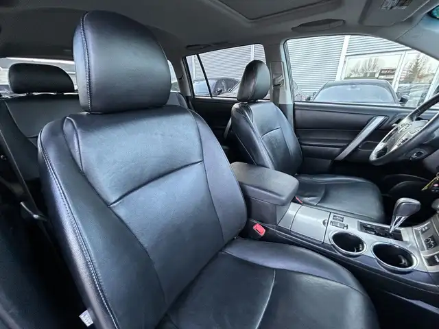 2012 Toyota Highlander SPORT 4WD/BACK UP-CAM/SUNROOF/LEATHER/7-P - Photo 46