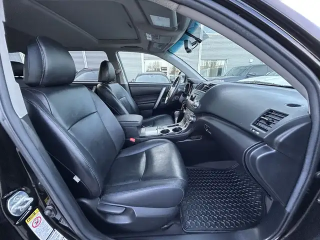 2012 Toyota Highlander SPORT 4WD/BACK UP-CAM/SUNROOF/LEATHER/7-P - Photo 47