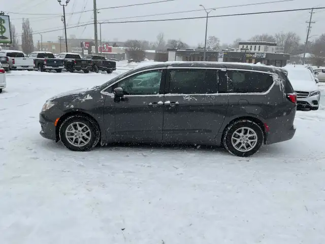 2023 Chrysler Grand Caravan SXT - Photo 6