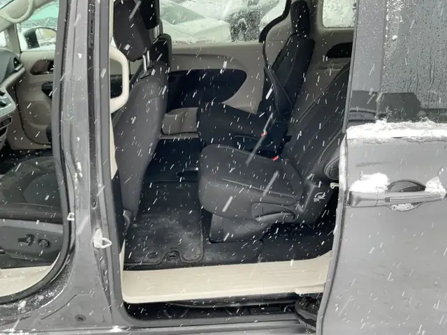 2023 Chrysler Grand Caravan SXT - Photo 11