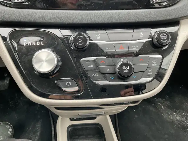 2023 Chrysler Grand Caravan SXT - Photo 20