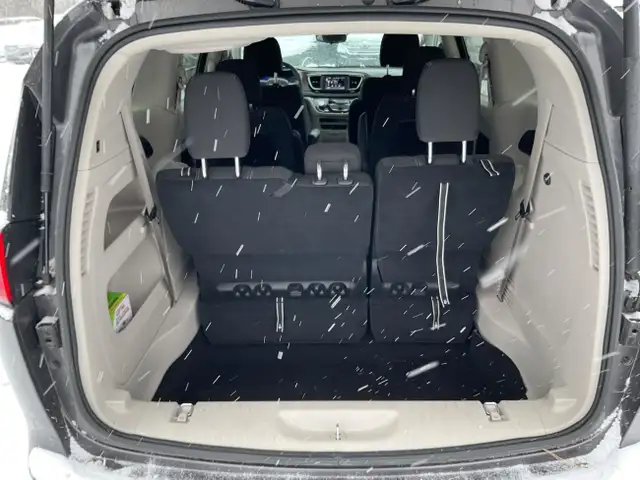 2023 Chrysler Grand Caravan SXT - Photo 28