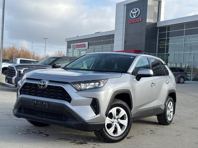 2025 Toyota RAV4 LE APPLE ANDRIOD CARPLAY / HEATED SEATS / SIRIU